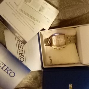Seiko women's quartz Chronograph with alarm